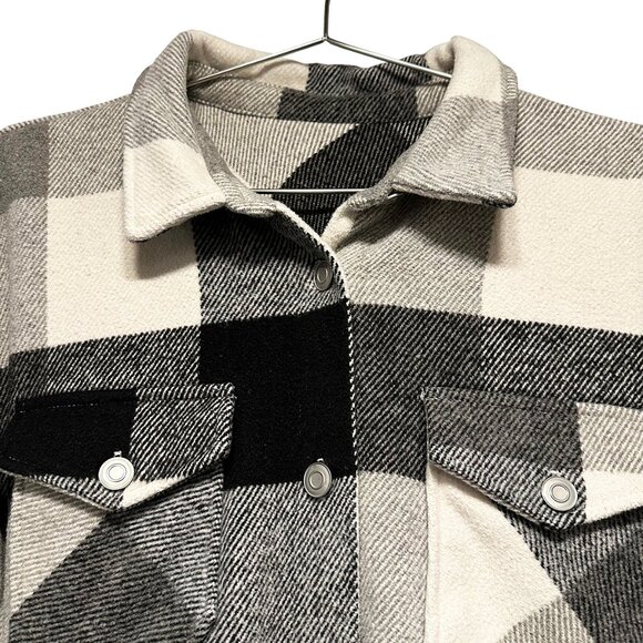 PLAID SHACKET - Women's Medium‎ - Black and White Plaid - Heavy Weight Flannel - Picture 2 of 7